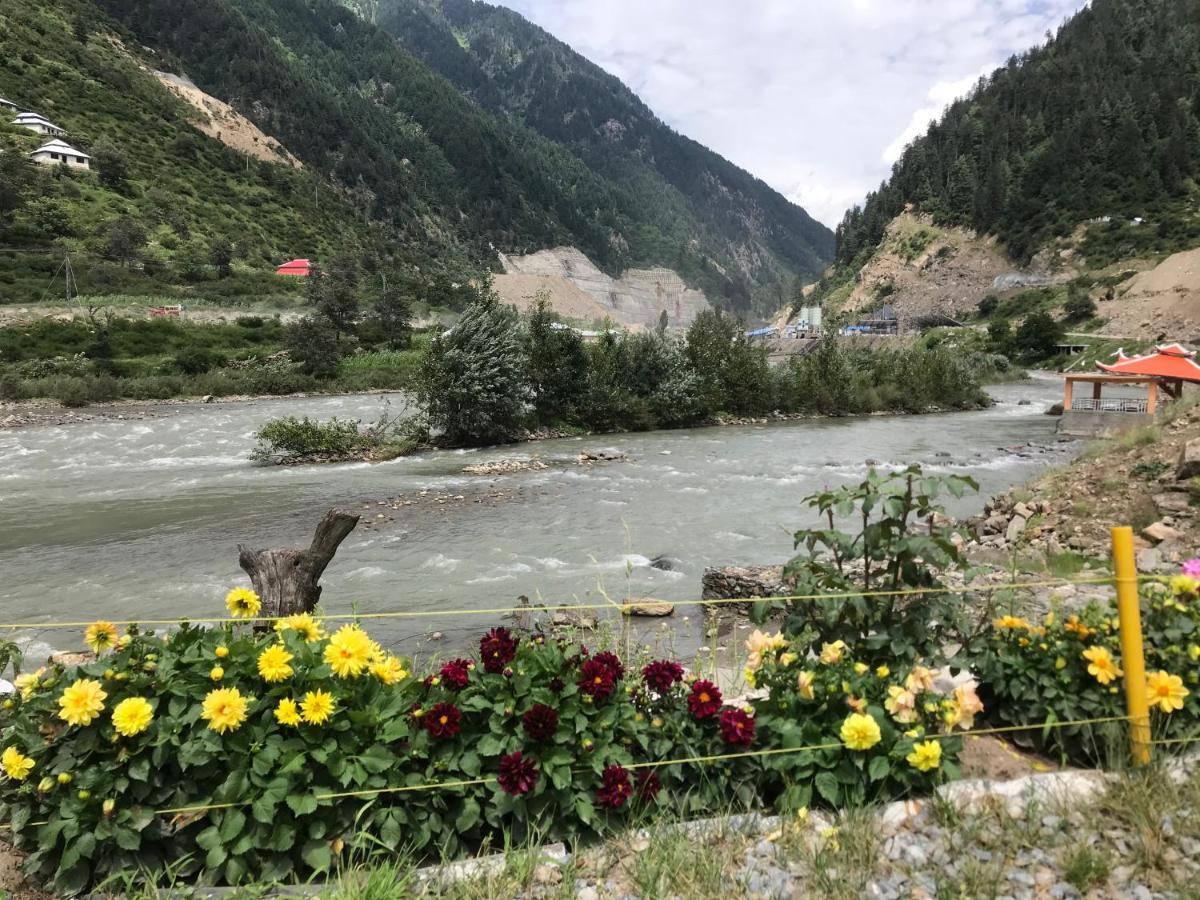 Parhena Cottages Bella Naran Exterior photo